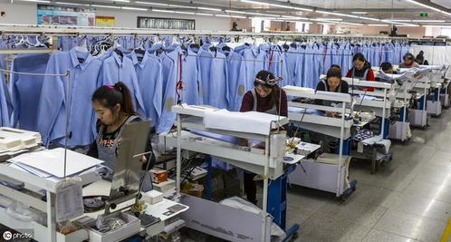 正品女裝批發(fā)的迷霧 探尋服裝尾貨市場的機遇與陷阱