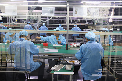 市政協秘書長童叔剛 調研領歌智谷科技和宜賓紙業